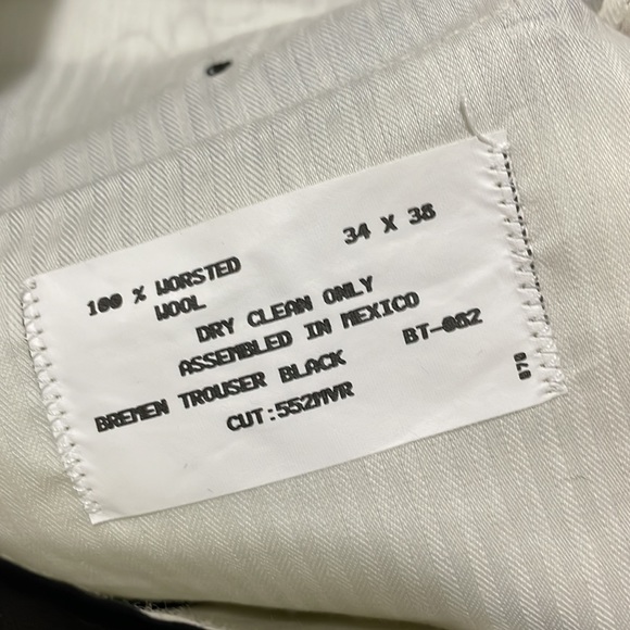 Dress pants $15 - Picture 4 of 4